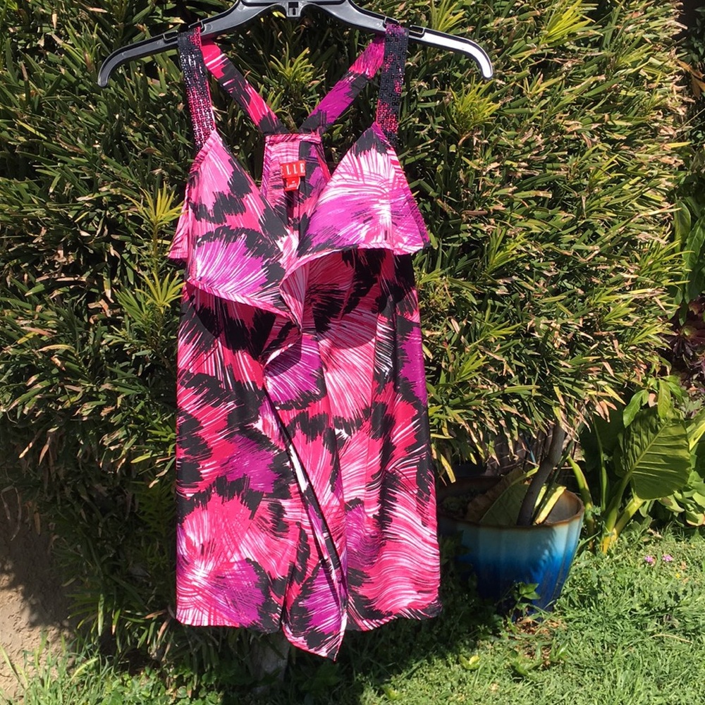 Beautiful almost new summer top. Size M